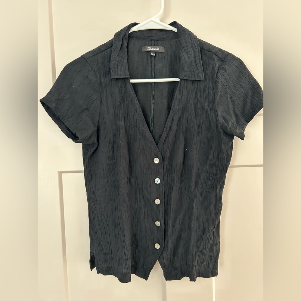 Madewell Black crinkle v-neck button shirt